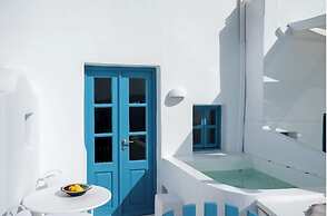 Anemos Caldera Oia