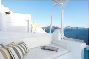 Anemos Caldera Oia