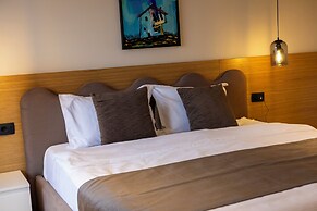 PRI ApartHotel