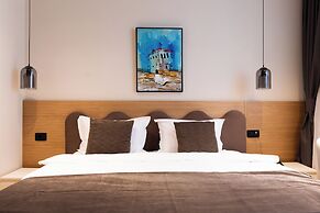PRI ApartHotel