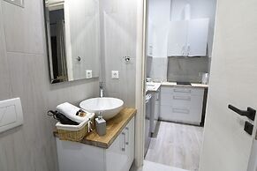 Great Alexander Suites