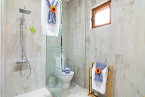 Great Alexander Suites
