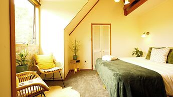 Ora Springs Retreat