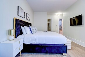 Skyline Penthouse - CN Tower Downtown