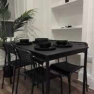 Cozy Modern Apartment on Leith Walk