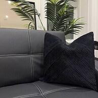 Cozy Modern Apartment on Leith Walk