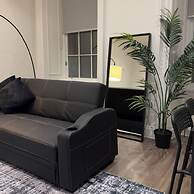 Cozy Modern Apartment on Leith Walk