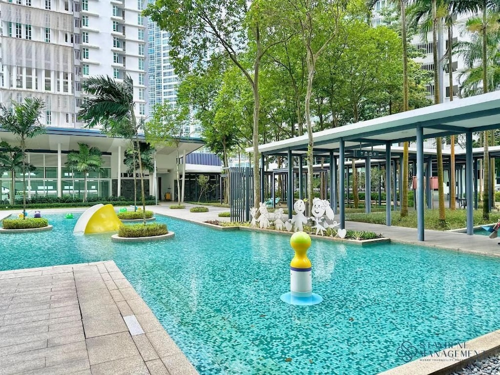 Medini Signature Legoland By Stayrene