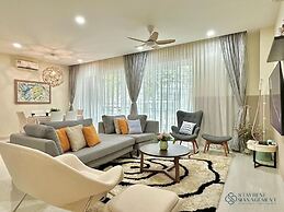 Medini Signature Legoland By Stayrene