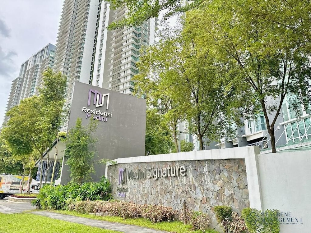Medini Signature Legoland By Stayrene