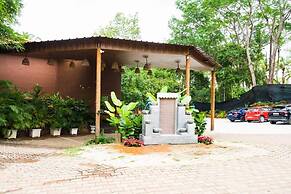 Elim Resorts