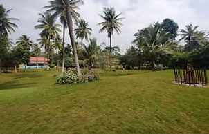 Elim Resorts