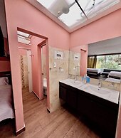 HOTEL CASA IRIS