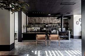 Dali Ancient City Xishan Designer Hotel