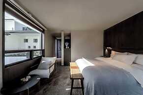 Dali Ancient City Xishan Designer Hotel