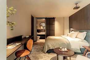 Dali Ancient City Xishan Designer Hotel