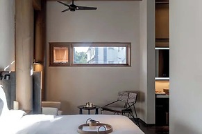 Dali Ancient City Xishan Designer Hotel