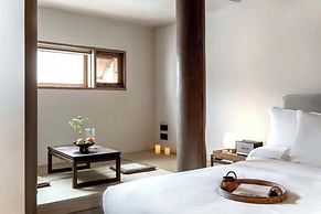 Dali Ancient City Xishan Designer Hotel