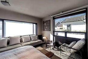 Dali Ancient City Xishan Designer Hotel