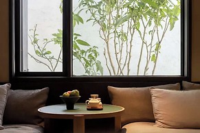 Dali Ancient City Xishan Designer Hotel