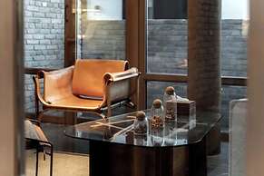 Dali Ancient City Xishan Designer Hotel