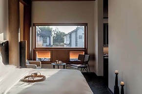Dali Ancient City Xishan Designer Hotel