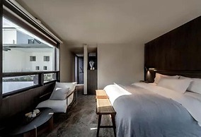 Dali Ancient City Xishan Designer Hotel