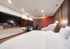 M Place Hotel Guwol-dong