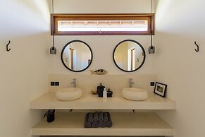 Villa Sora by Alfred in Bali