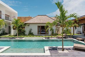Villa Sora by Alfred in Bali
