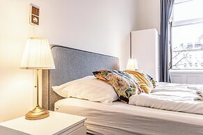Near AKH 2 Apartments For Groups