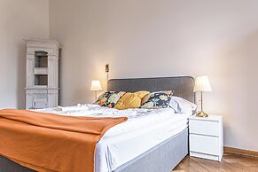 Near AKH 2 Apartments For Groups