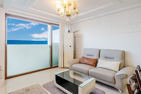 Uljin Sea and Moment Pension
