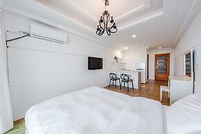 Uljin Sea and Moment Pension