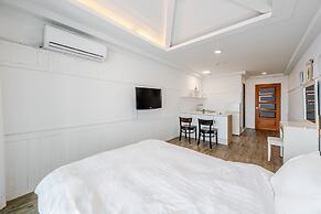 Uljin Sea and Moment Pension