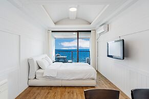Uljin Sea and Moment Pension
