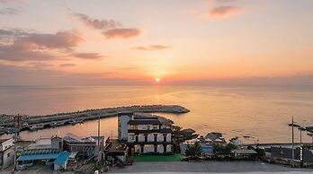 Uljin Sea and Moment Pension