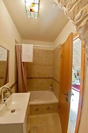 Artist Quarter Guesthouse B&B