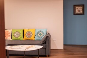 Slow Travel Space for Neighbors