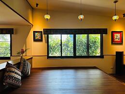 Slow Travel Space for Neighbors