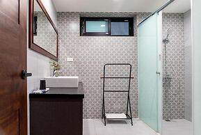 Slow Travel Space for Neighbors