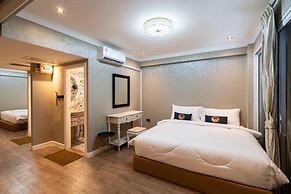 RQ Timeless Phuket Old Town