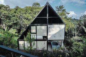 Solitude Villa Tahura