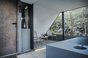 Solitude Villa Tahura
