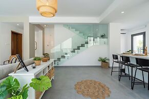 Villa Flora's 3-BR Retreat & Private Pool in Protaras