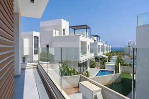 Villa Flora's 3-BR Retreat & Private Pool in Protaras