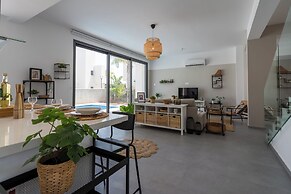 Villa Flora's 3-BR Retreat & Private Pool in Protaras