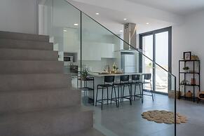 Villa Flora's 3-BR Retreat & Private Pool in Protaras