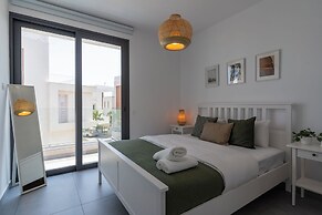 Villa Flora's 3-BR Retreat & Private Pool in Protaras