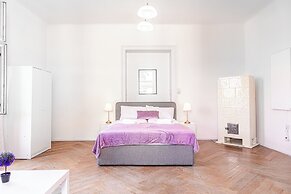 Central Access 2BR Apt Near AKH Hospital